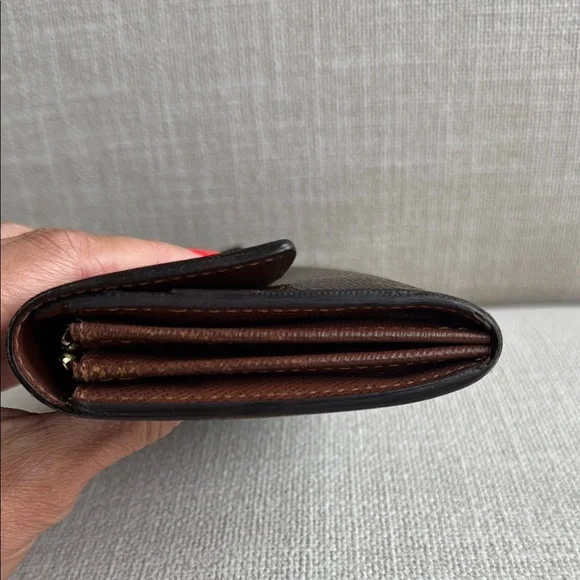 LV Monogram Sarah Wallet - Picture 5 of 13
